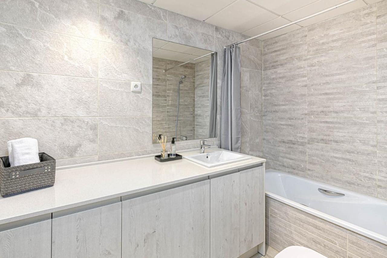 Constancia Apartment In Malaga By Solaga Holiday Homes Luaran gambar